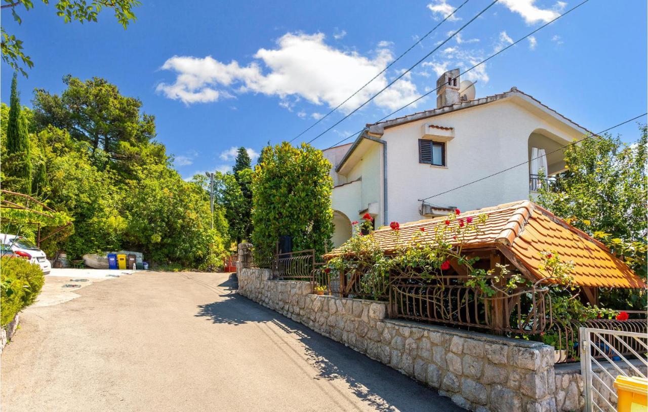Beautiful Apartment In Omisalj With Kitchen Zewnętrze zdjęcie
